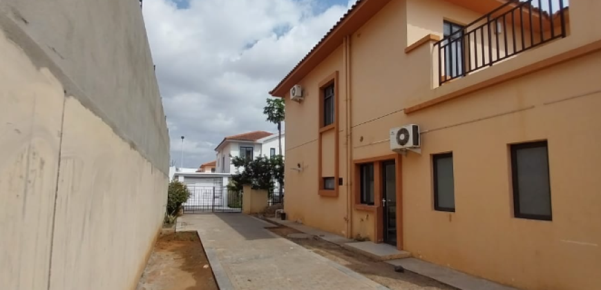 Moradia V5 no condomínio Austin – Camama
