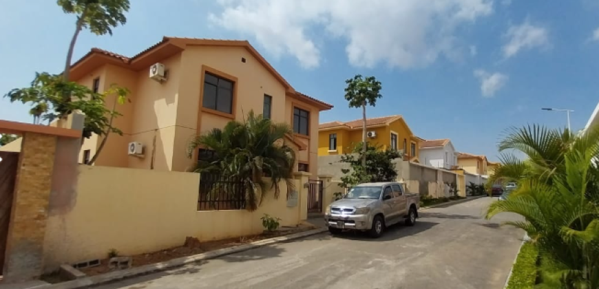 Moradia V5 no condomínio Austin – Camama