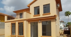 Moradia V5 no condomínio Austin – Camama