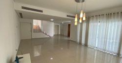 Moradia V3 duplex localizada no condomínio Dalm Residencial Talatona Arrendamento