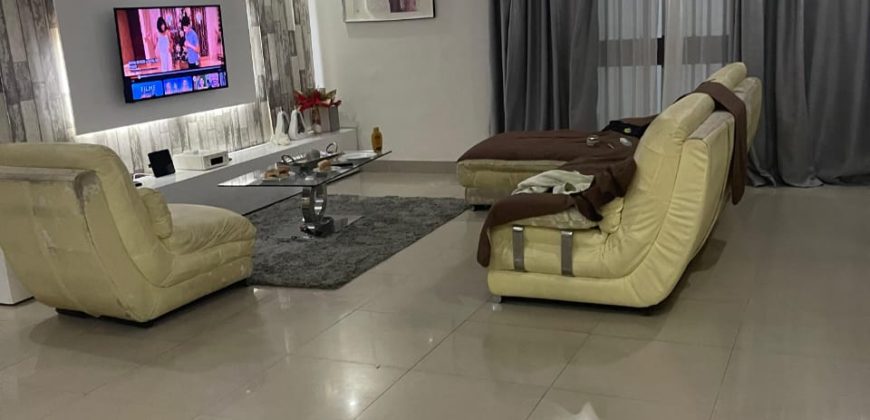 Vende-se T3 no camama 1 condominio do BPC