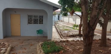 Vivenda T3 + anexo T2 a venda na urbanização Nova Vida