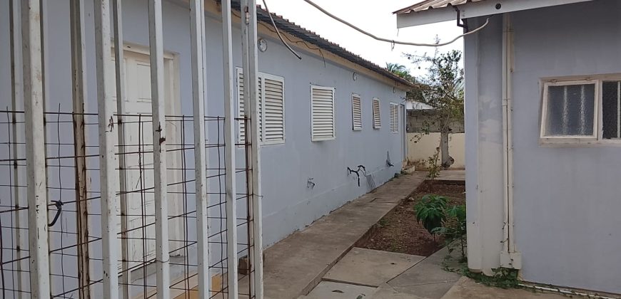 Vivenda T3 + anexo T2 a venda na urbanização Nova Vida