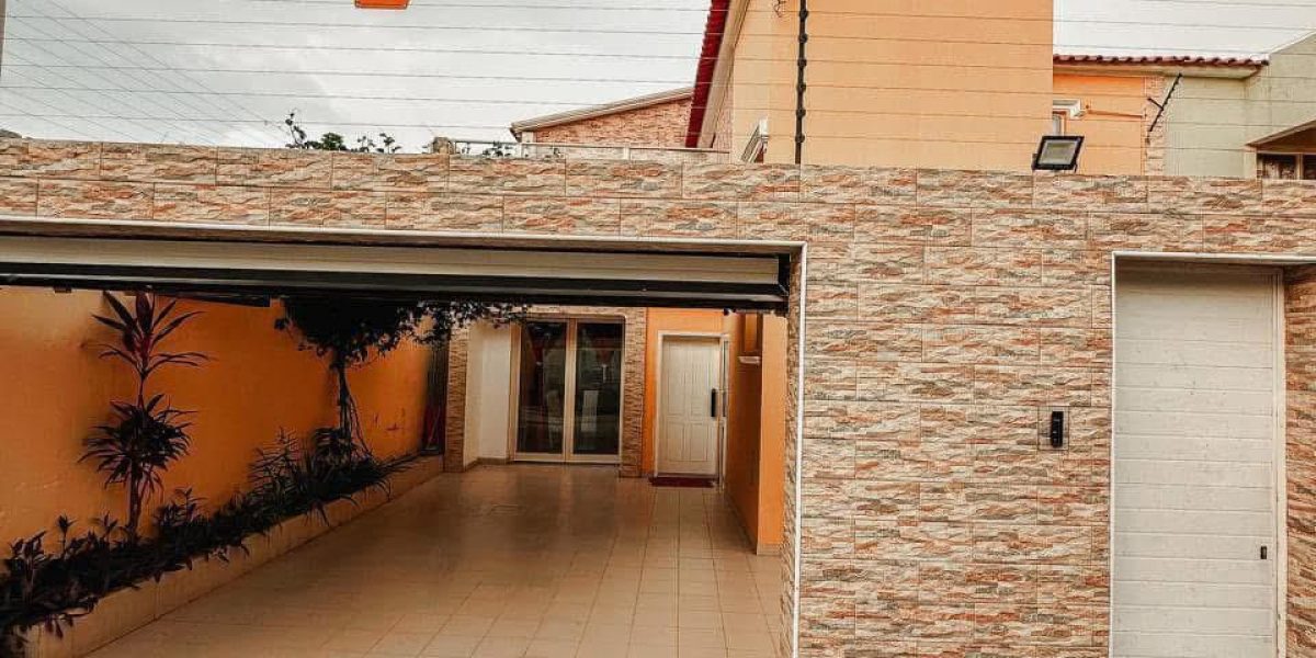 VIVENDA V4 DUPLEX EM TALATONA