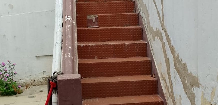 Vivenda T2 no Miramar na rua da Maternidade Augusto N’gangula.