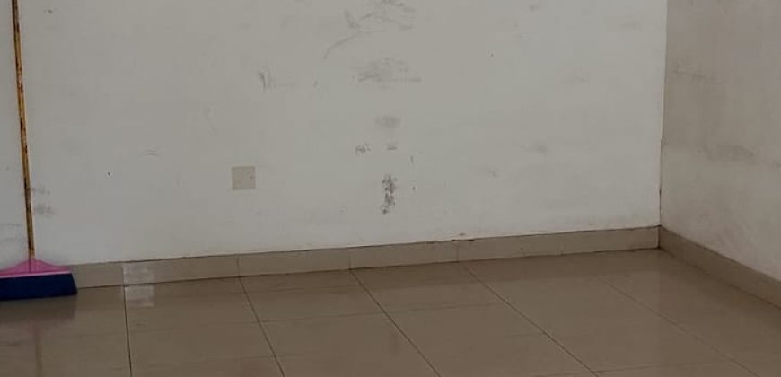 Vivenda T2 no Miramar na rua da Maternidade Augusto N’gangula.