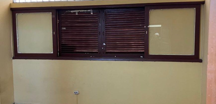 VENDE- SE APARTAMENTO T2 NO RÊS DO CHÃO NA MAIANGA