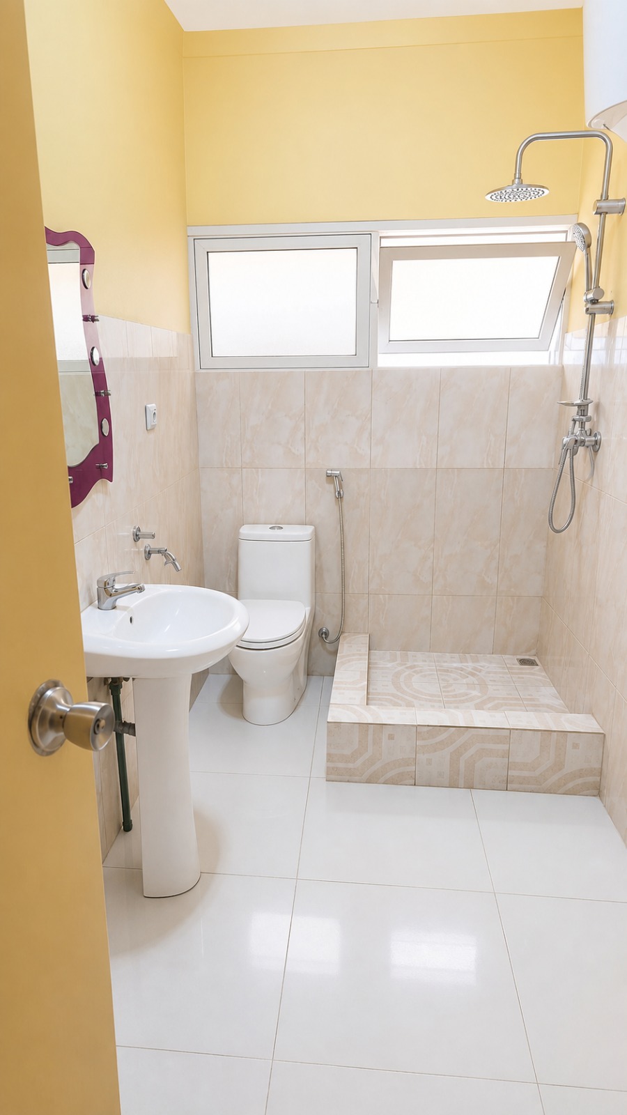 Vivenda T4 Duplex de ponta a venda na Vila Alice