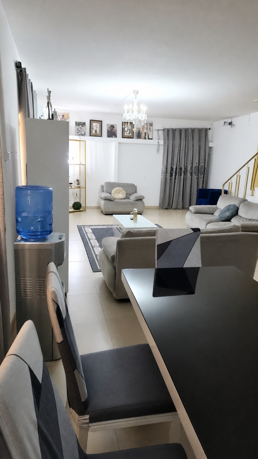 Vivenda T4 Duplex de ponta a venda na Vila Alice